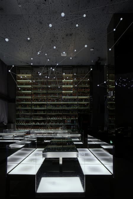 Dali Transformer Theater: Immersive Theatrical District